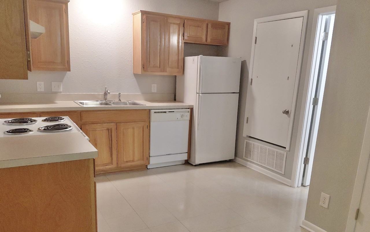 1525 Trigg Ln #602 - Photo 4 of 12