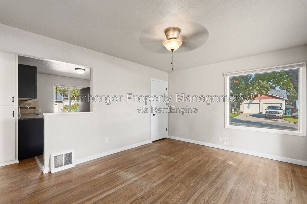2023 N 6th Pl - Photo 2 of 10