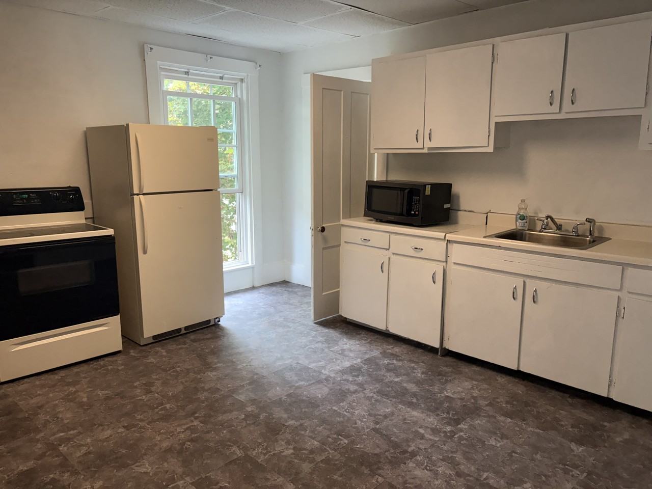 34 Main St #2 - Photo 5 of 9