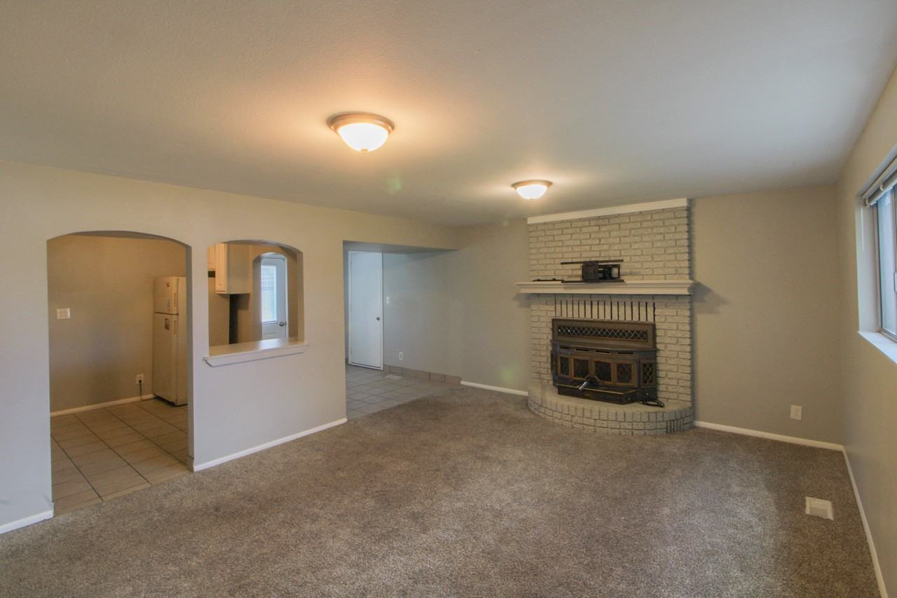 1474 Nw, #B - Photo 3 of 19