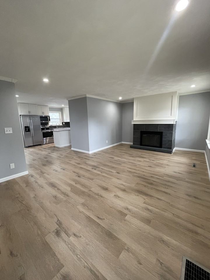 4 Lexington Dr - Photo 3 of 24