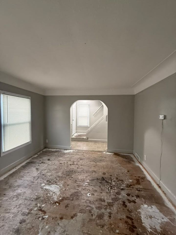 17325 Strasburg St - Photo 4 of 19