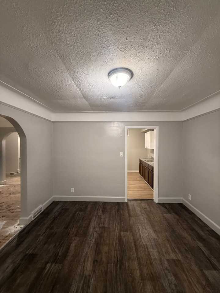17325 Strasburg St - Photo 5 of 19