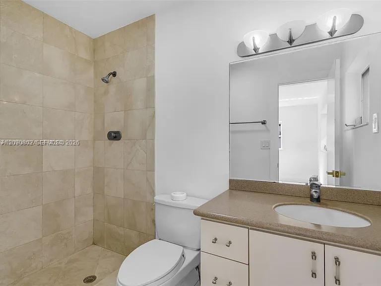 21241 Ne 2nd Ave - Photo 2 of 18