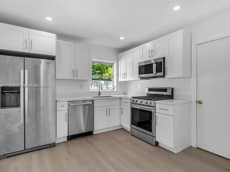 21241 Ne 2nd Ave - Photo 3 of 18