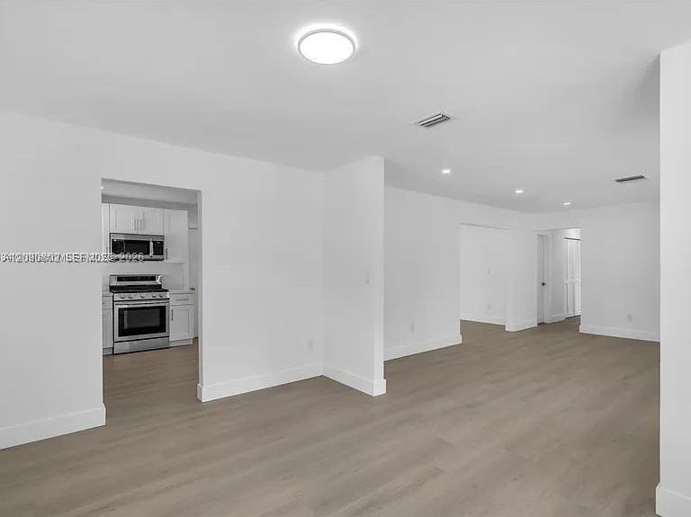 21241 Ne 2nd Ave - Photo 4 of 18
