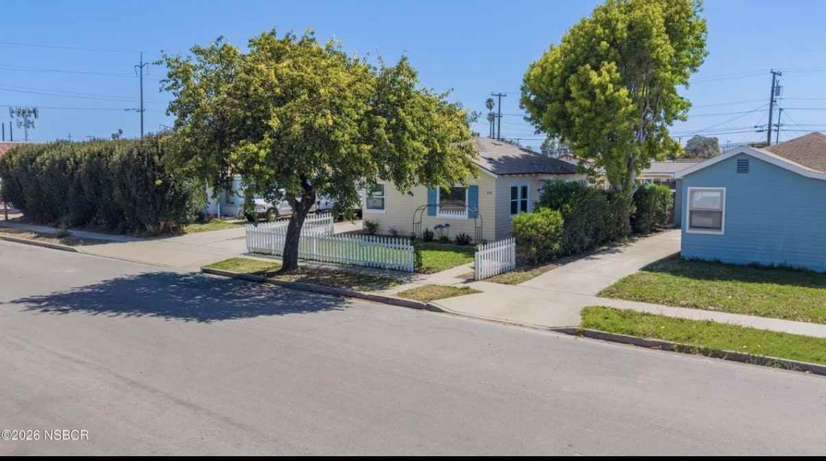 224 N F St - Photo 2 of 17