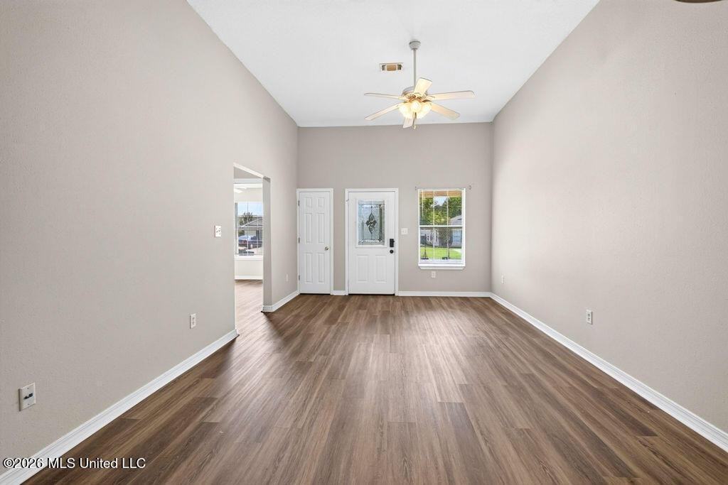 15119 Deer Creek Dr - Photo 7 of 29