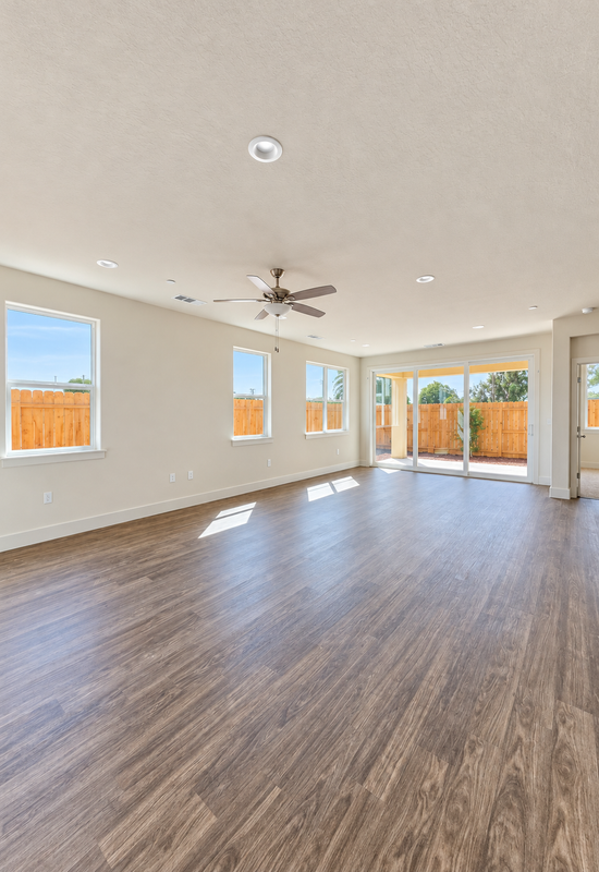 1049 Madrid Ave - Photo 4 of 17
