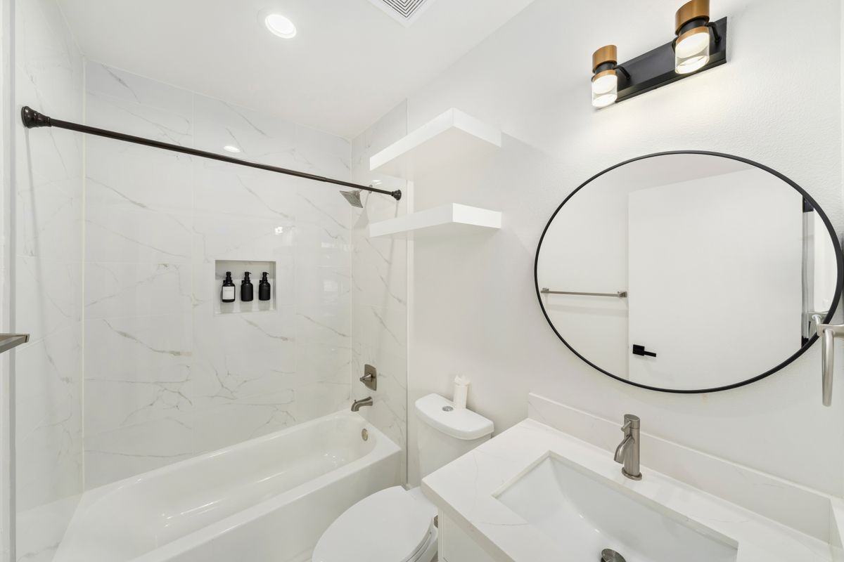 3012 Delano St - Photo 3 of 17