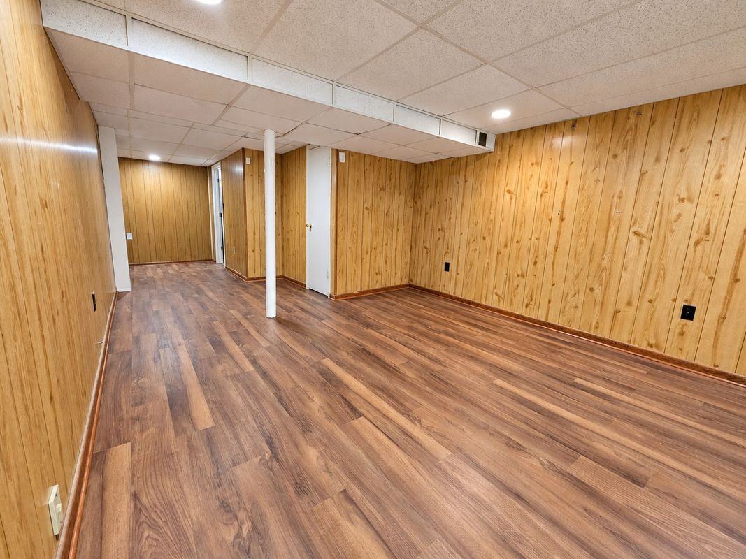 8356 Imperial Dr - Photo 6 of 11
