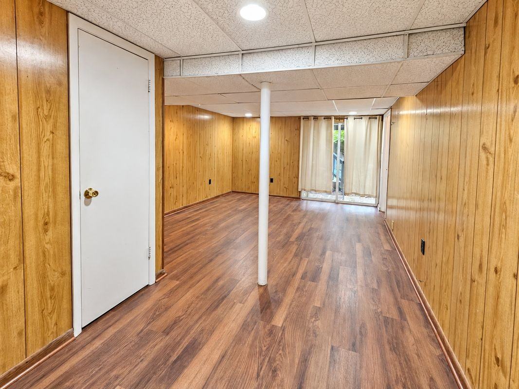 8356 Imperial Dr - Photo 7 of 11