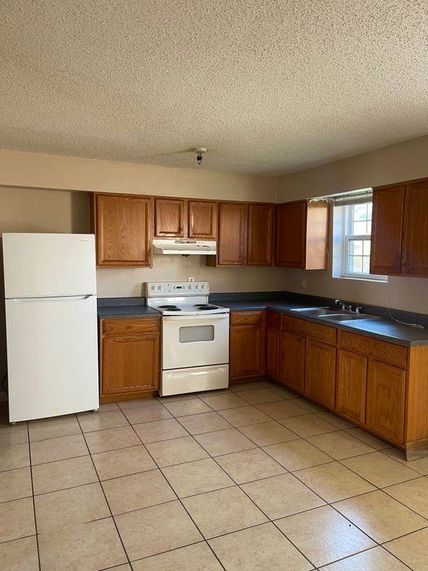 2454 Mexico St - Photo 3 of 6