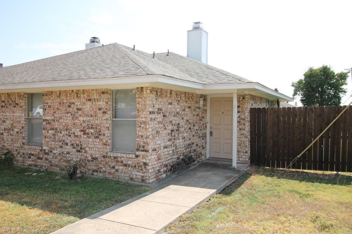 217 Matt Pl - Photo 2 of 21