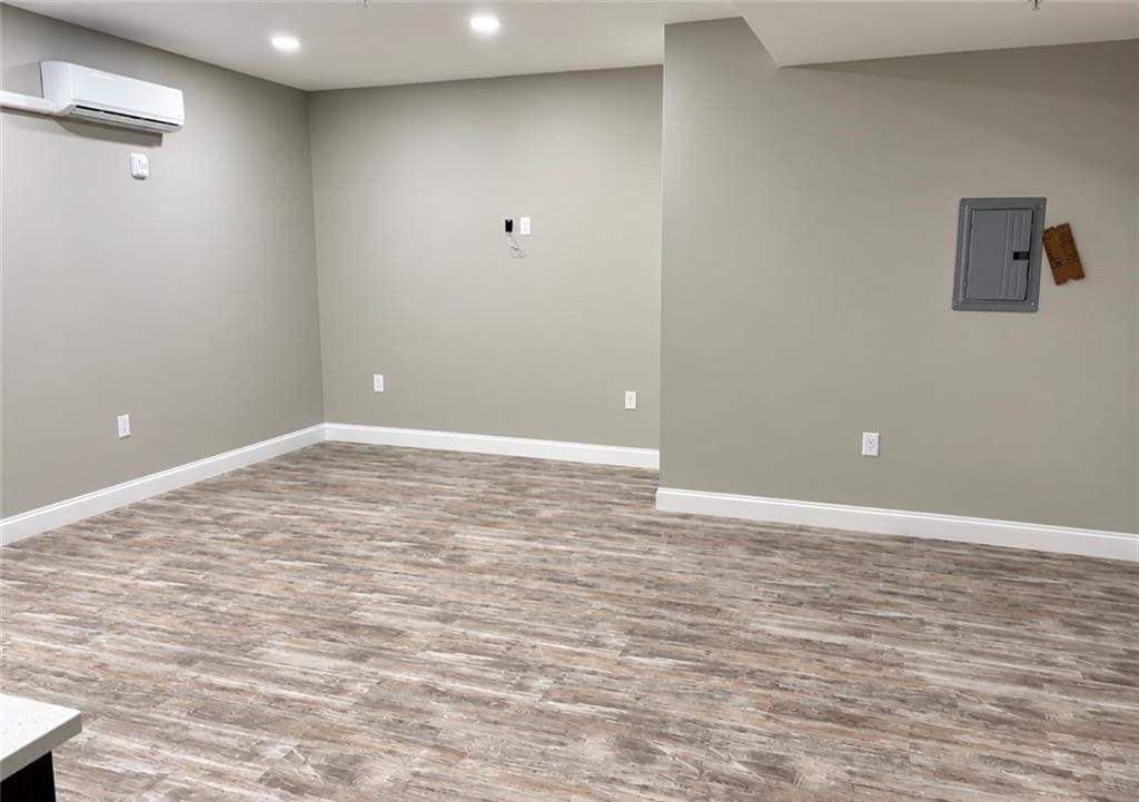 387 Broad St ##3 - Photo 6 of 10