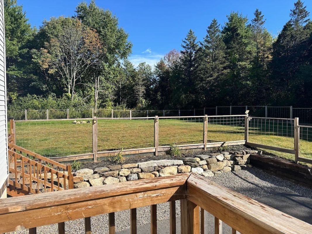 83 Foley Rd - Photo 4 of 36