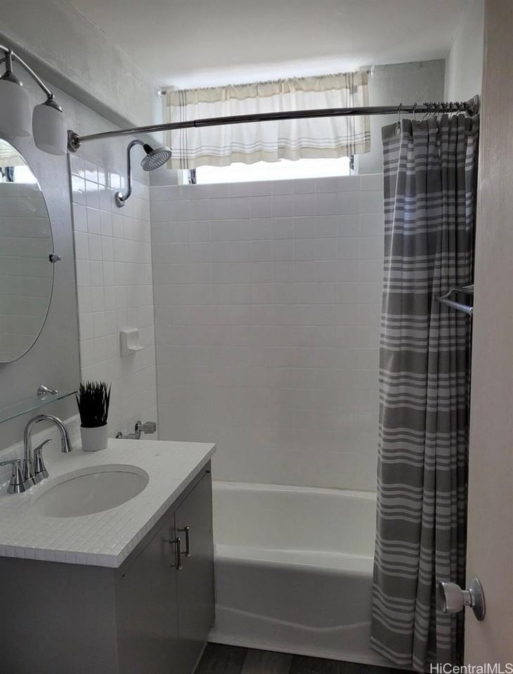 440 Seaside Ave #501 - Photo 7 of 13