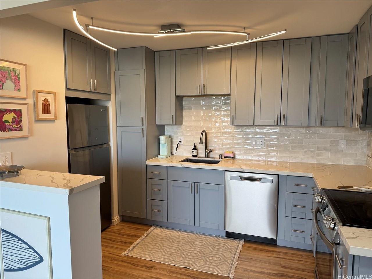 920 Ward Ave #9B - Photo 3 of 12