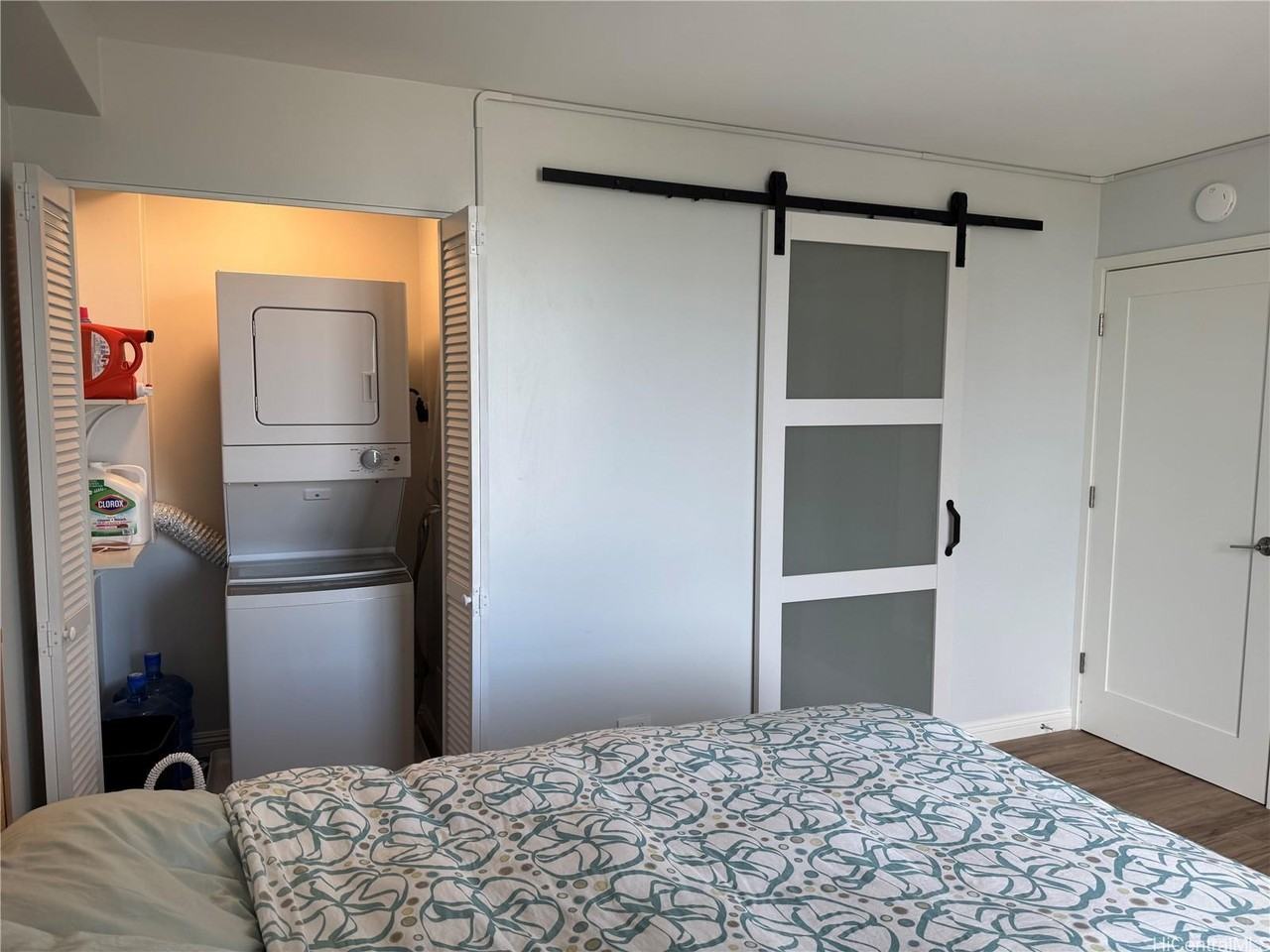 920 Ward Ave #9B - Photo 4 of 12