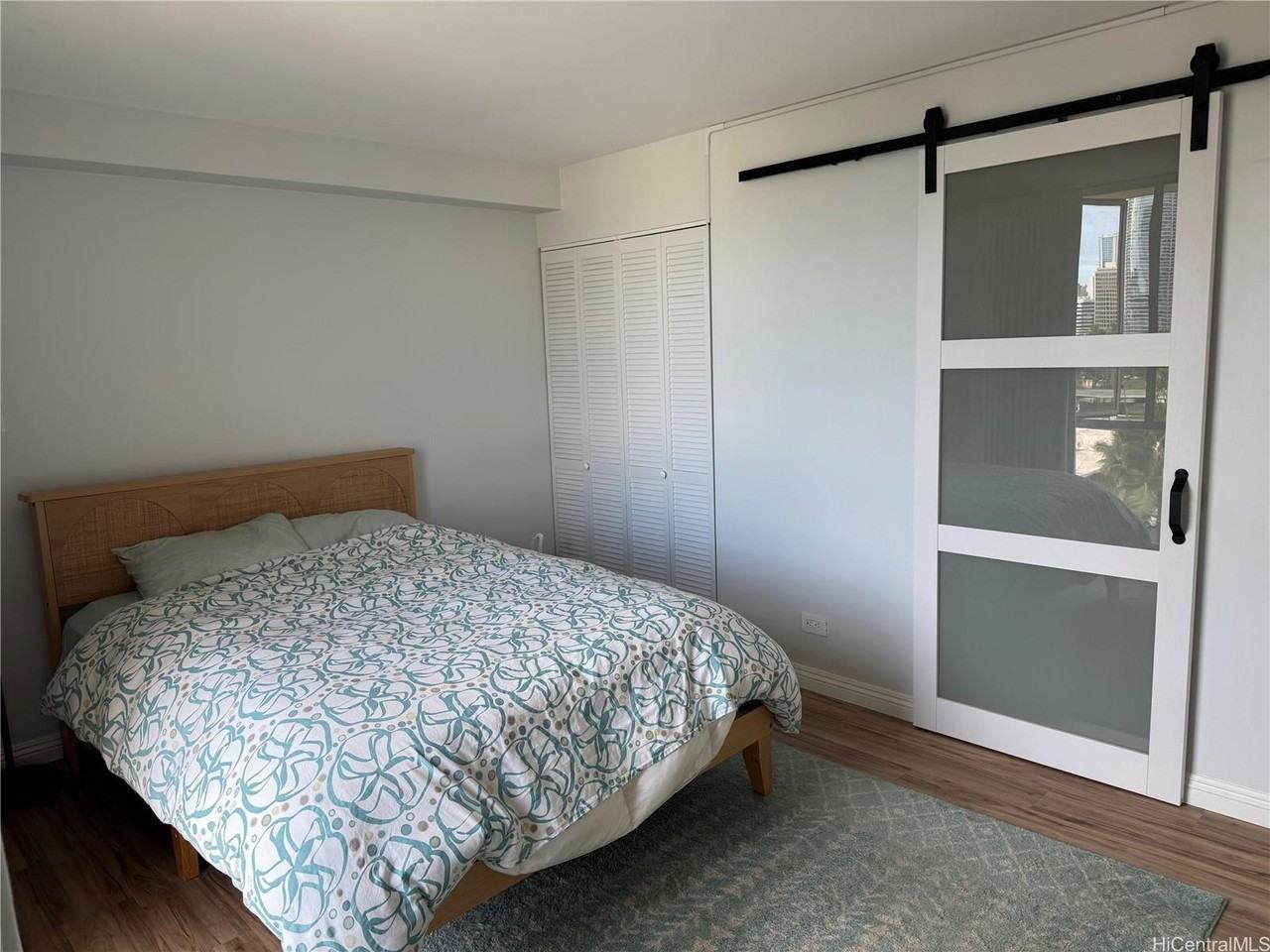 920 Ward Ave #9B - Photo 5 of 12