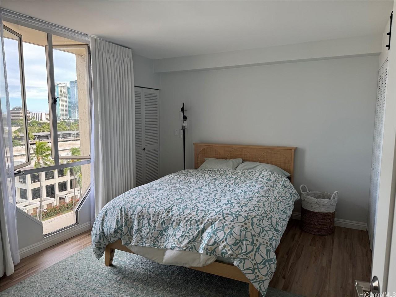 920 Ward Ave #9B - Photo 6 of 12