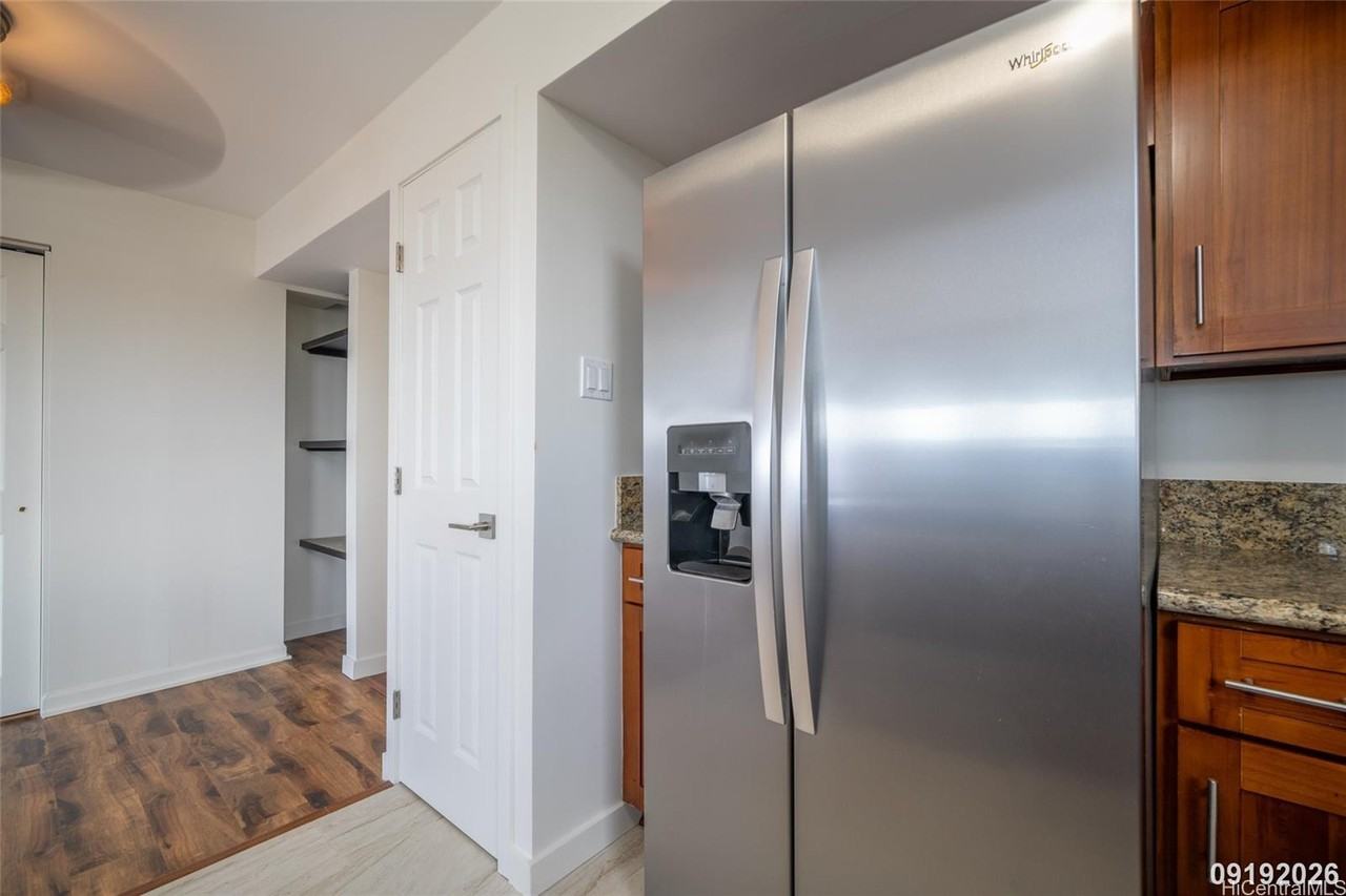 710 Hoohoa Pl - Photo 6 of 25