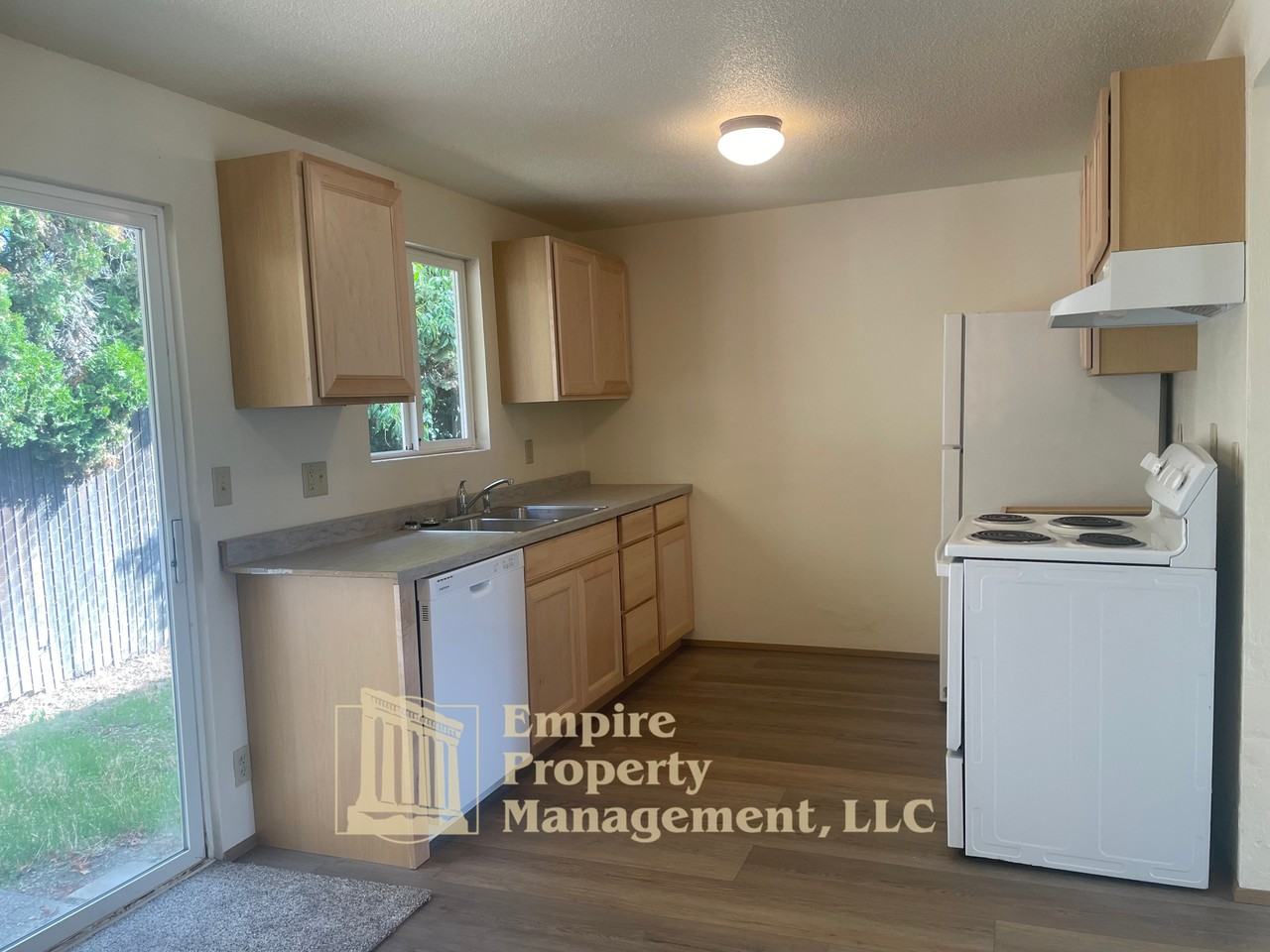 1912 1911/1 Taft St #1912 - Photo 5 of 13