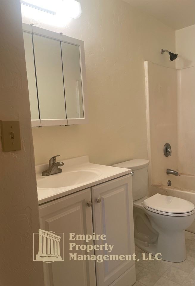 1912 1911/1 Taft St #1912 - Photo 6 of 13