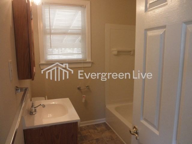 1507 Leslie Rd - Photo 5 of 12