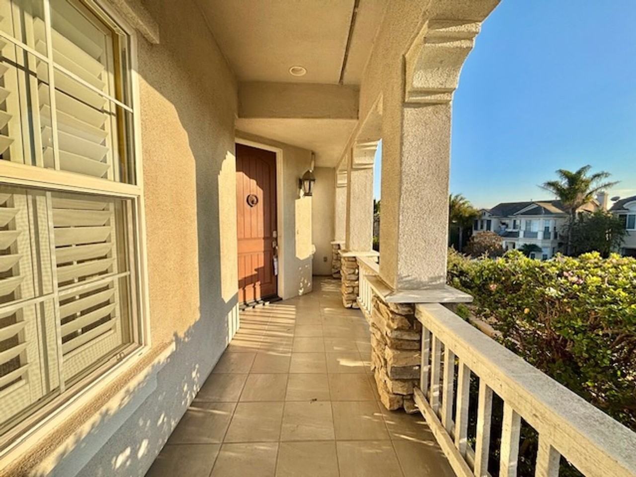 6294 Canary St - Photo 3 of 49