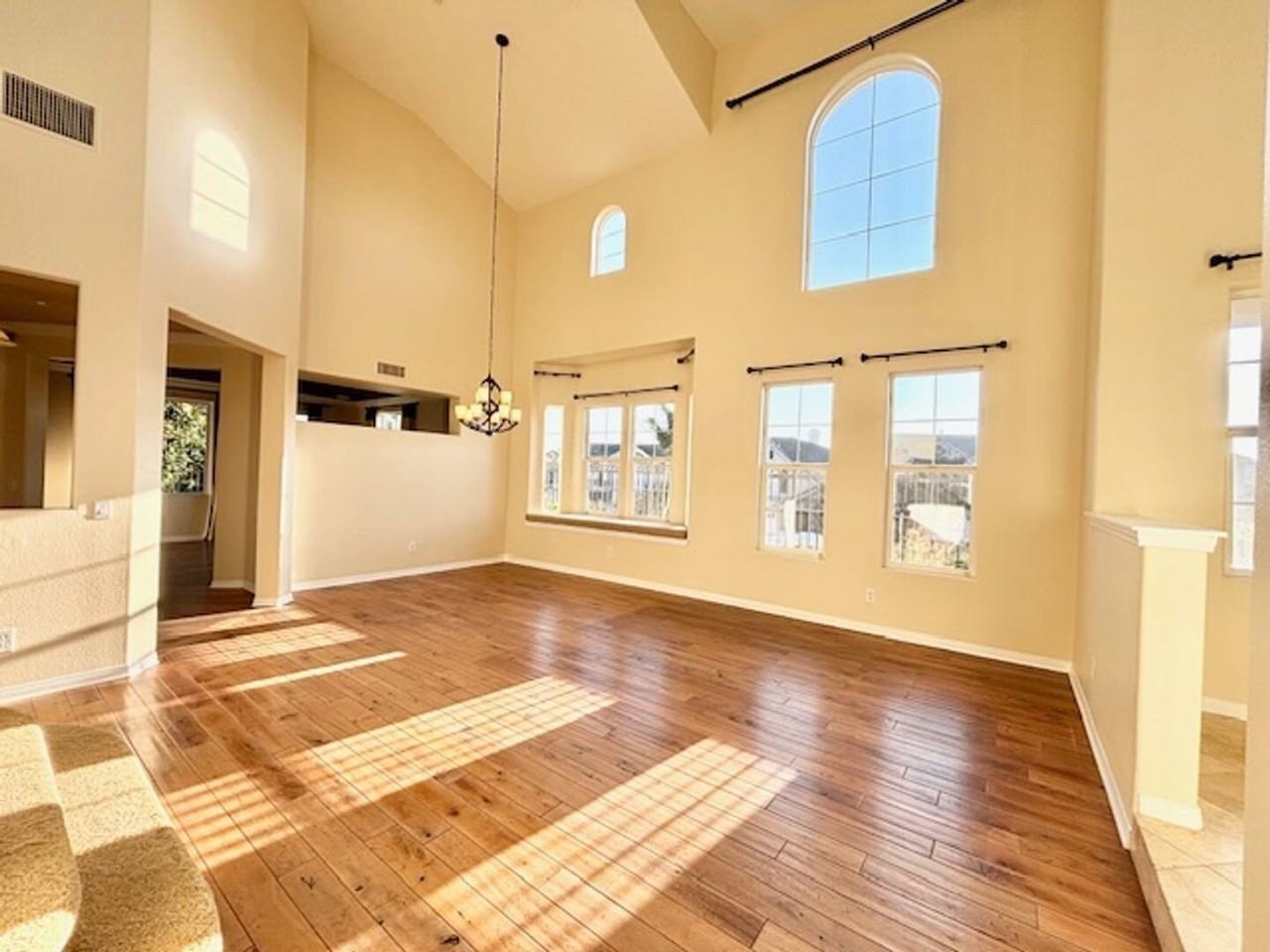 6294 Canary St - Photo 6 of 49