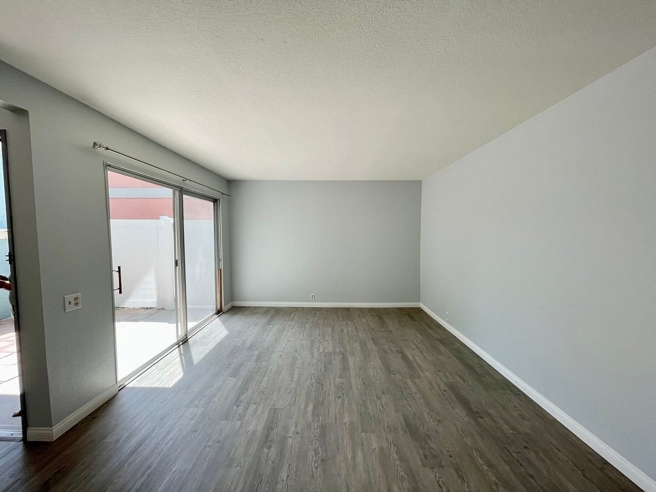 2991 Harbor Blvd - Photo 6 of 18
