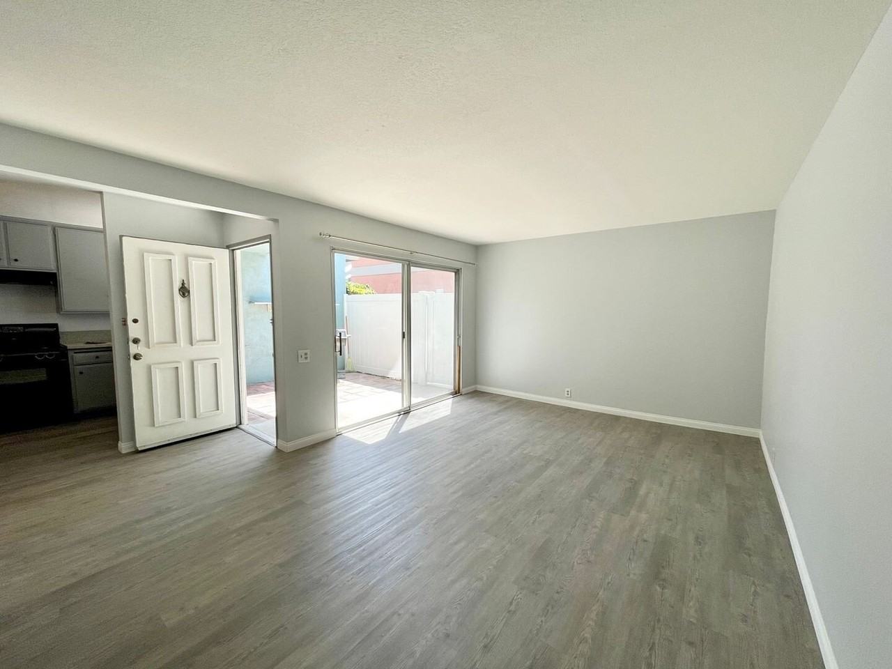 2991 Harbor Blvd - Photo 7 of 18
