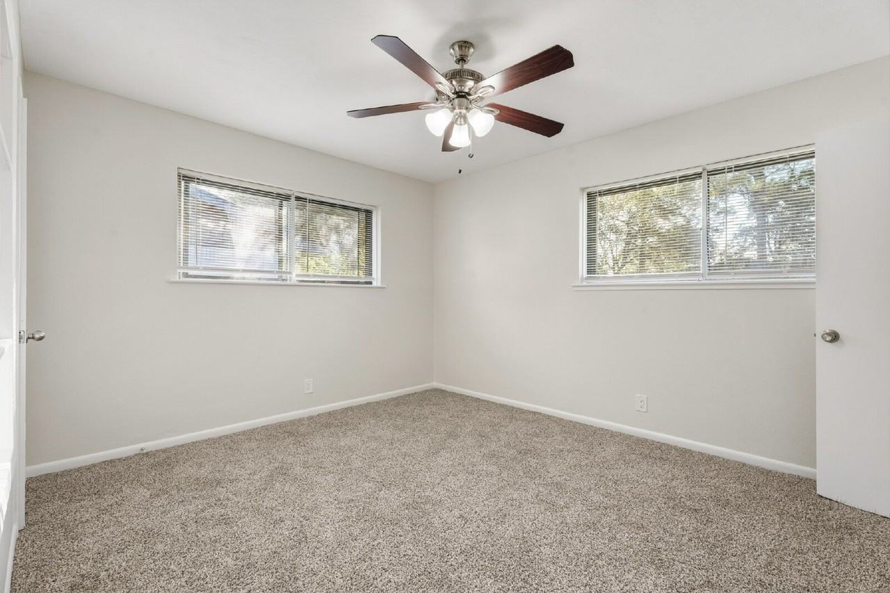 2808 28th Ave N - Photo 4 of 17