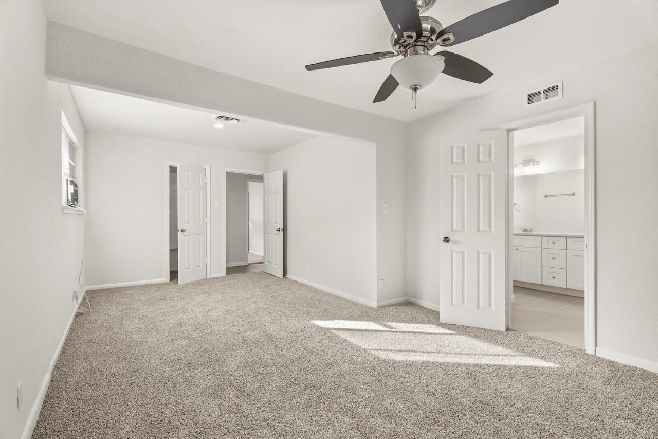2808 28th Ave N - Photo 6 of 17