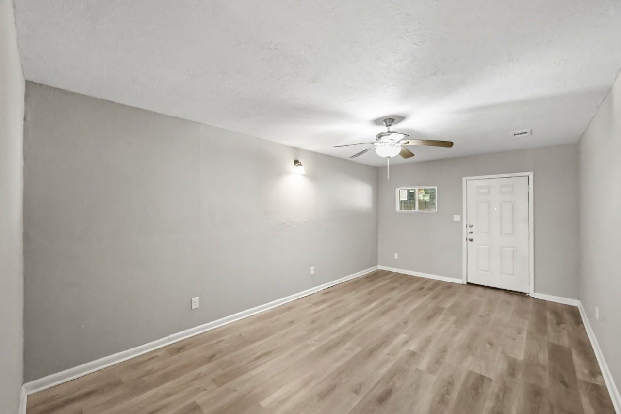 605 West Ave - Photo 2 of 34