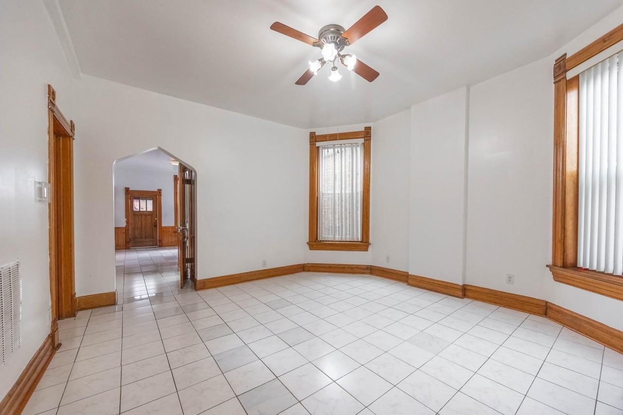 2734 W Haddon Ave #2 - Photo 6 of 16