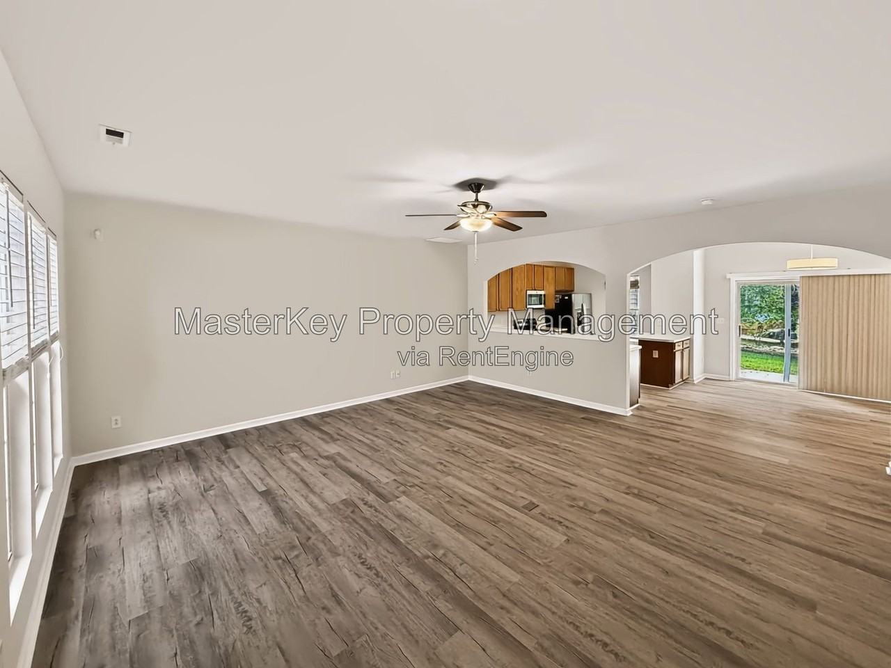 414 Walnut Woods Dr - Photo 3 of 25