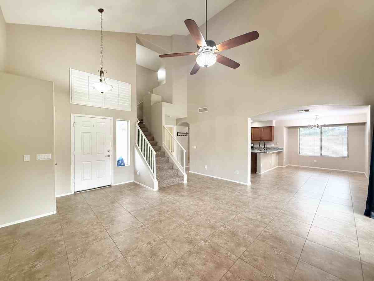 1180 N San Benito Dr - Photo 4 of 25