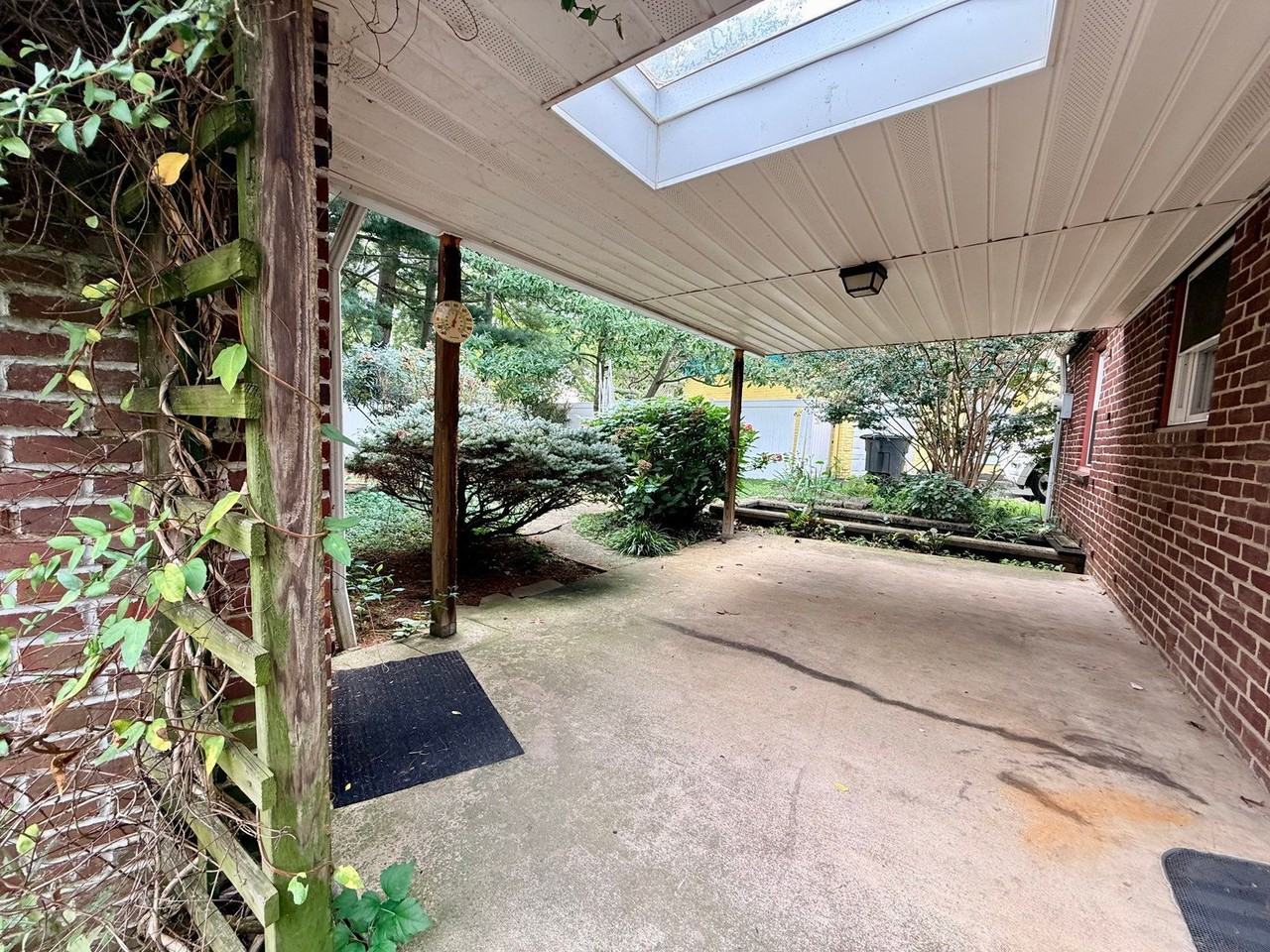 1612 Ridgeview Ave - Photo 6 of 31