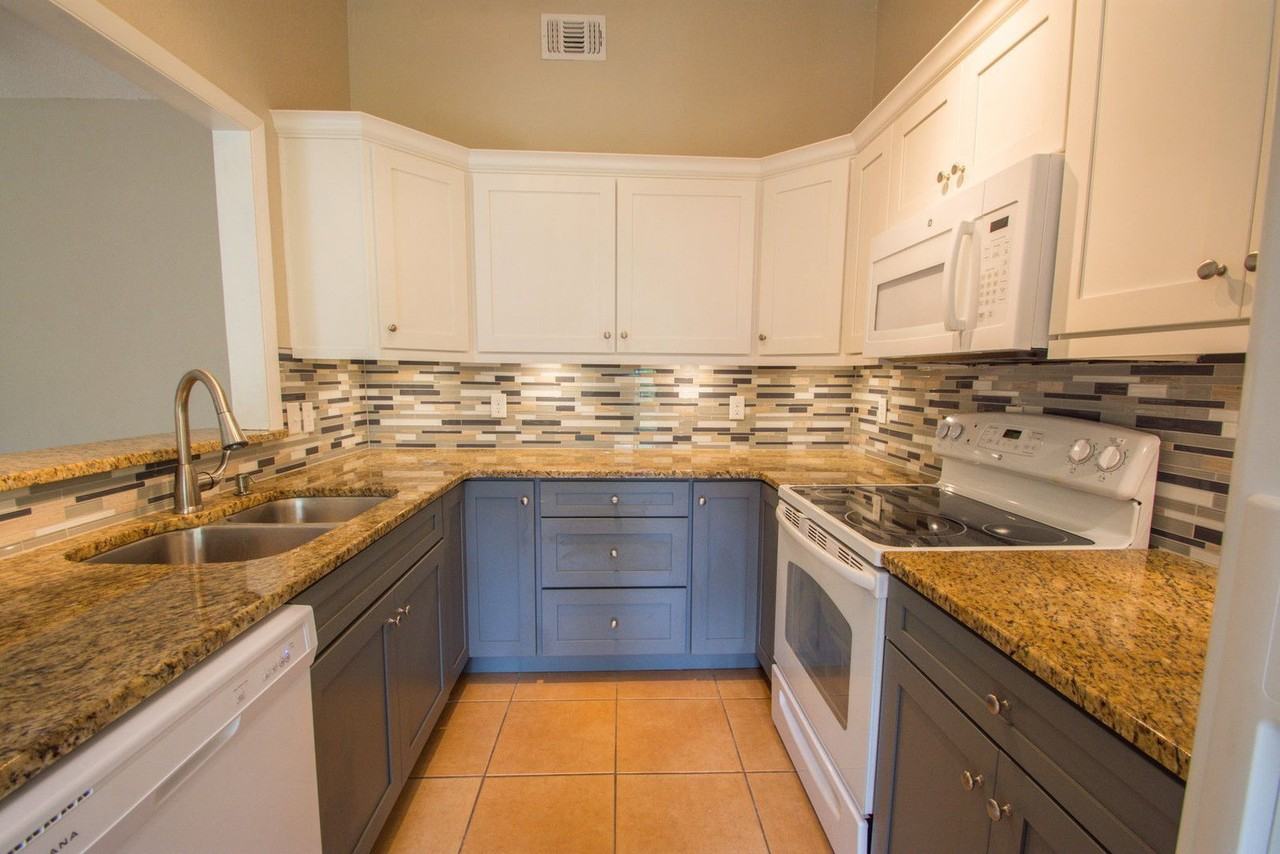 3051 Autumn Ct - Photo 4 of 26