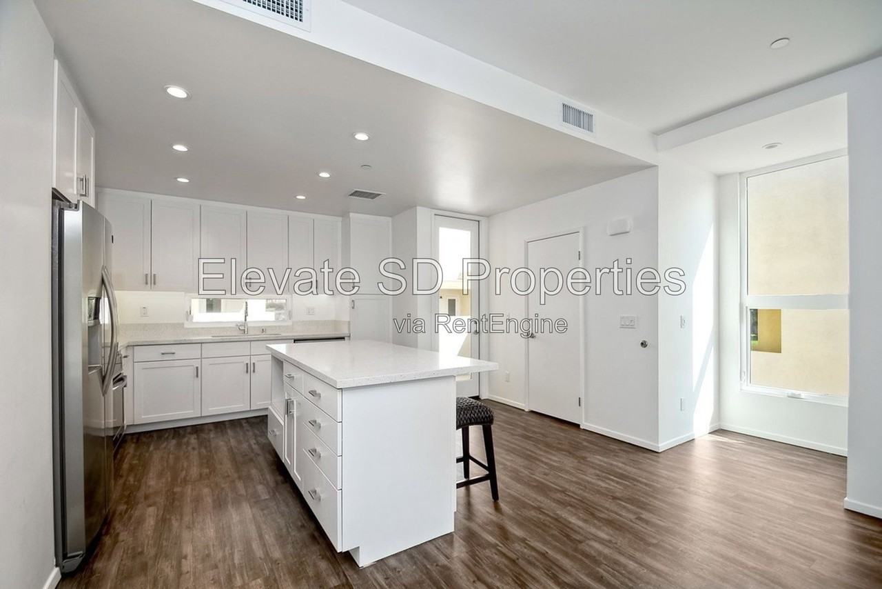 2874 C St - Photo 4 of 30