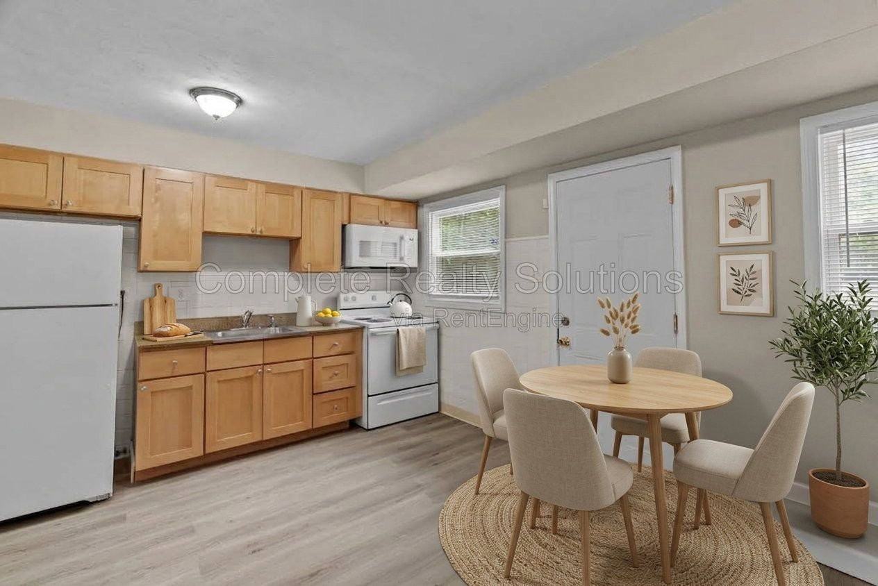 270 Estridge Rd - Photo 2 of 33