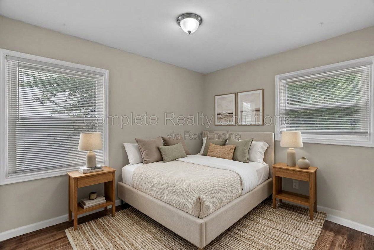 270 Estridge Rd - Photo 5 of 33