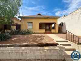 featured image of 427 N 3rd Ave