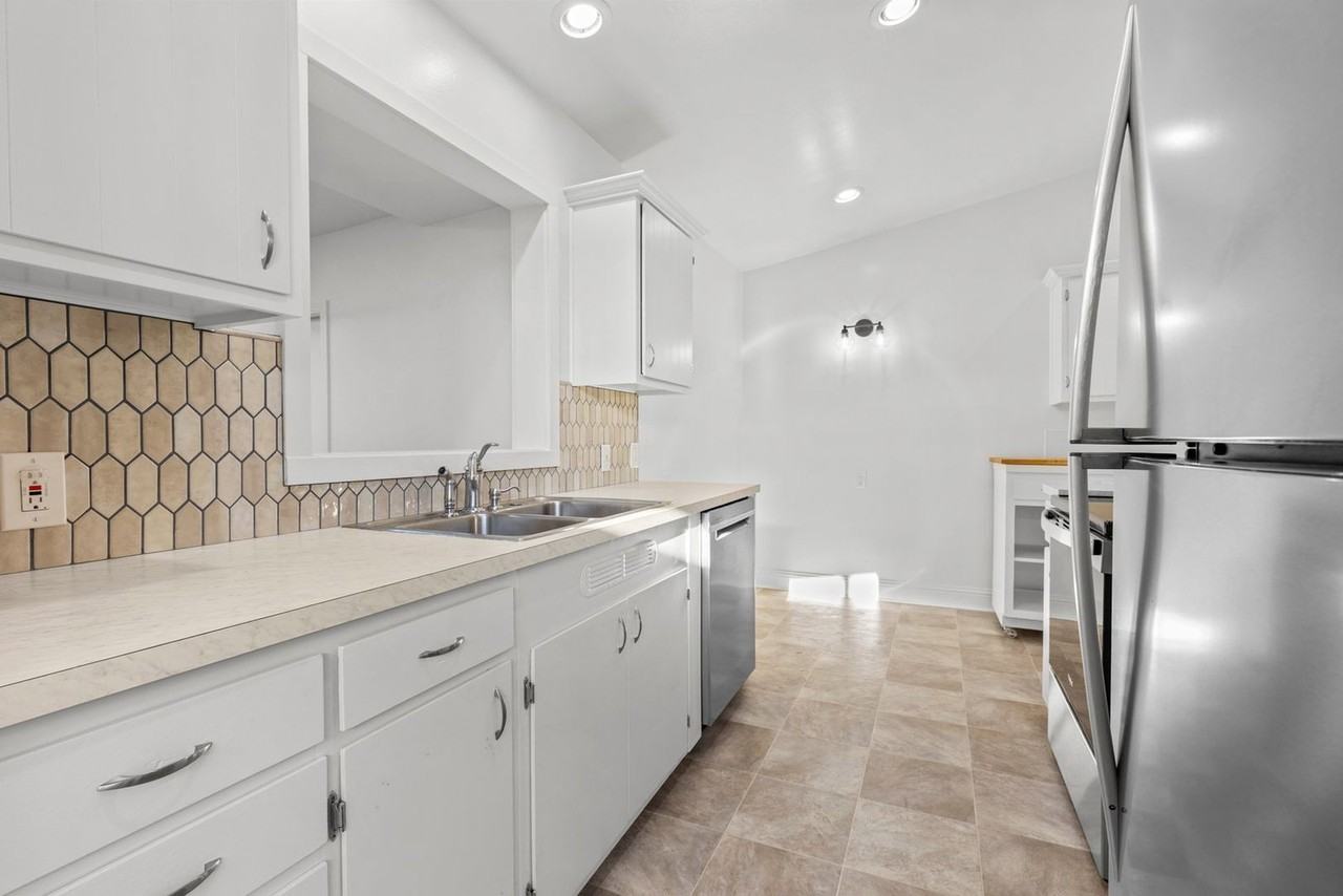 2637 Ne 138th Pl - Photo 6 of 24