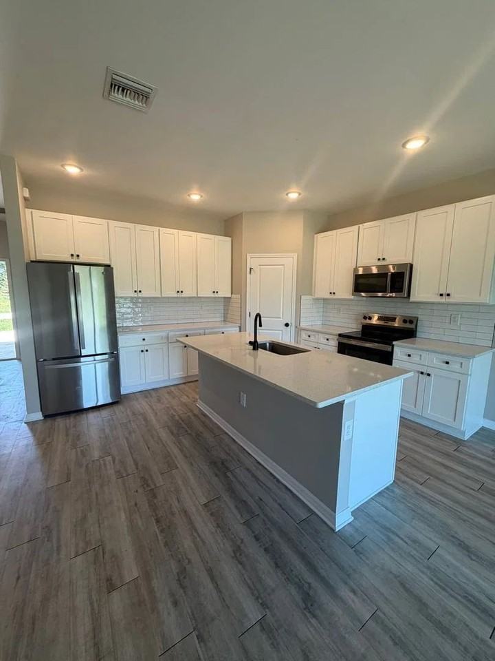 9246 Agate St - Photo 6 of 14