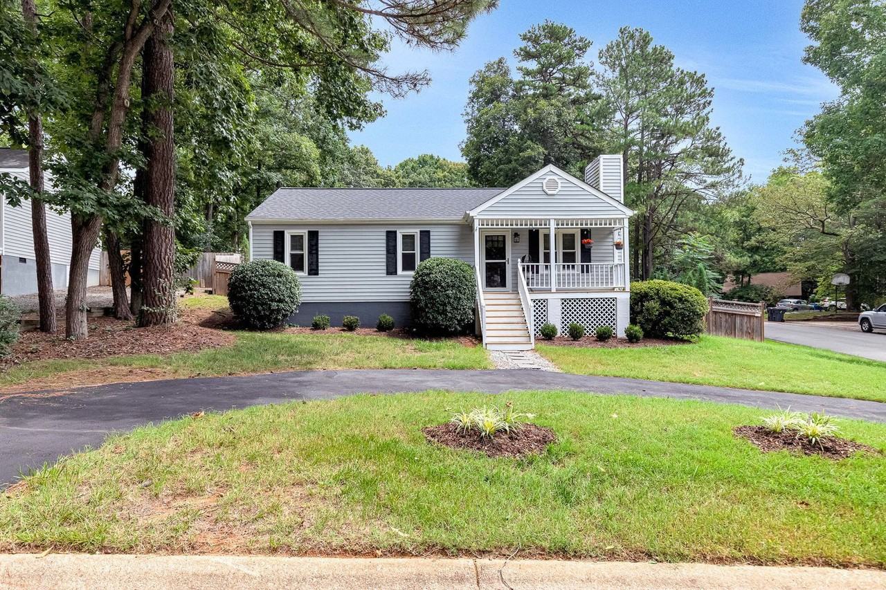 1325 Southwick Blvd - Photo 2 of 38