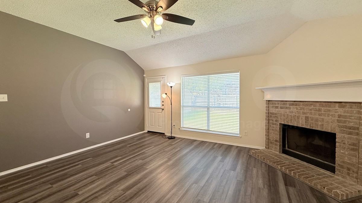 9021 Rushing River Dr - Photo 6 of 18