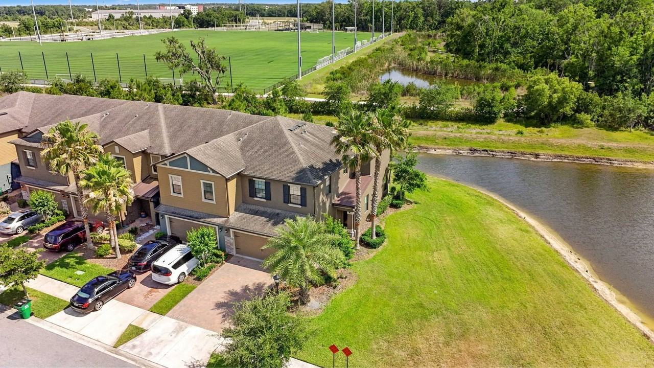 3281 Gentle Dell Ct - Photo 4 of 27